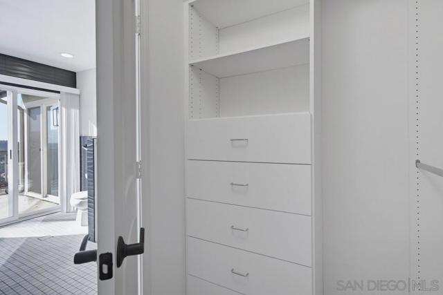 12835 Via Caballo Rojo, San Diego CA: https://media.crmls.org/mediaz/606099cc-832d-4b3e-a88f-4d6dca51aab2.jpg