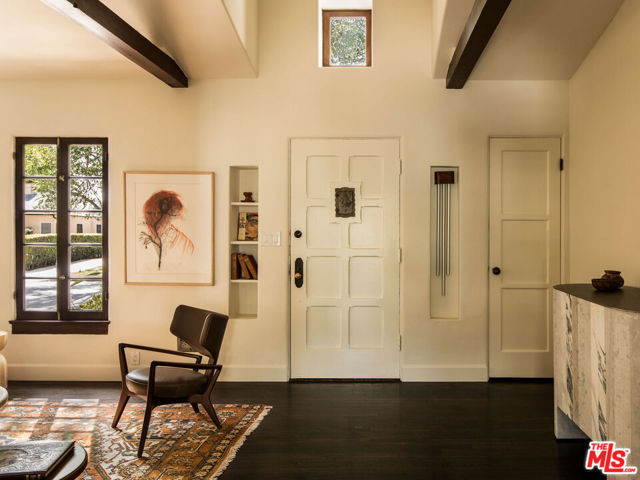 1444 S Sierra Bonita Avenue, Los Angeles CA: https://media.crmls.org/mediaz/6060bb15-3053-4e1d-93d4-a3af8a940fd6.jpg