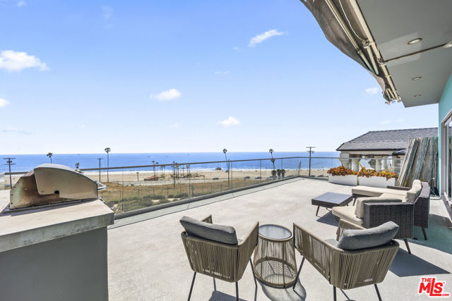 145 Napoleon Street, Playa del Rey CA: https://media.crmls.org/mediaz/606188a6-fdeb-46e0-af5f-d3e1b8aa5396.jpg