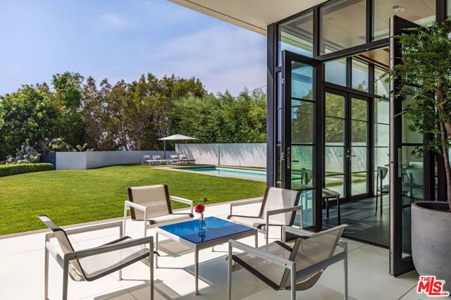 400 Amalfi Drive photo 34
