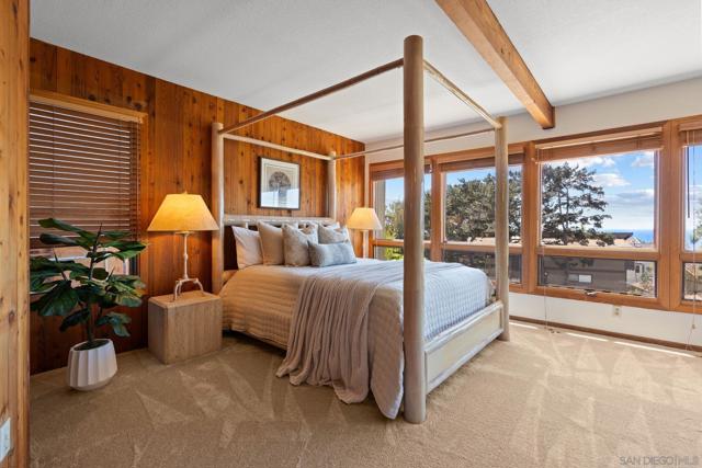 13635 Pine Needles, Del Mar CA: https://media.crmls.org/mediaz/60621422-3a59-44a2-b82a-b79a8f38eec9.jpg