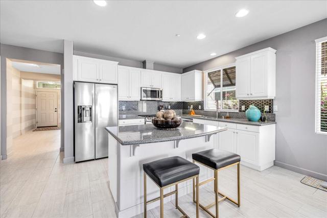 2090 Savanna Way, Palm Springs, CA 92262
