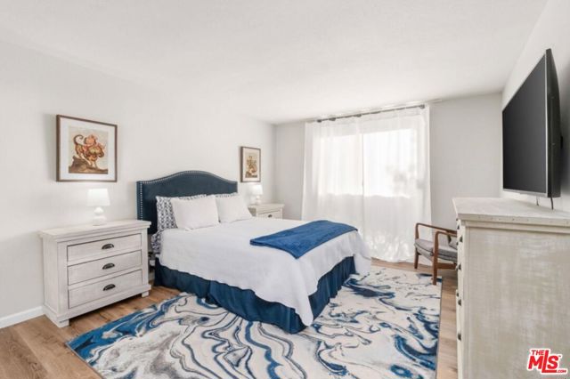 1931 Paseo Raqueta, Palm Springs CA: https://media.crmls.org/mediaz/6063117e-1c6e-459f-91b1-251d0785e499.jpg
