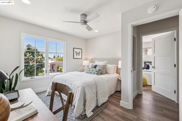 1026 Court St, Alameda CA: https://media.crmls.org/mediaz/606316e0-74d4-4551-a46b-6db3e5e5909a.jpg