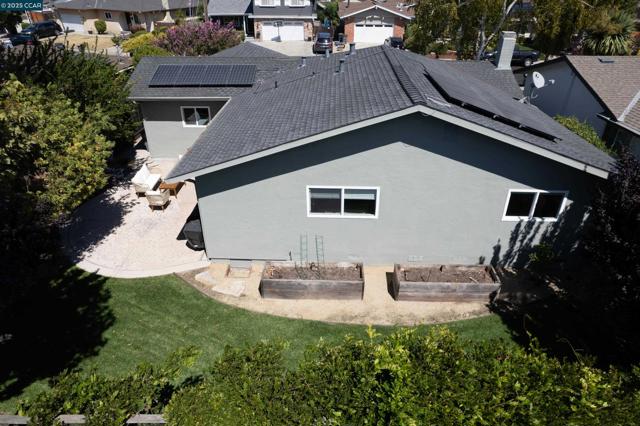 6944 Cedar Ln, Dublin CA: https://media.crmls.org/mediaz/6063a4a3-199f-41f9-a7ec-77bc39e1baa7.jpg
