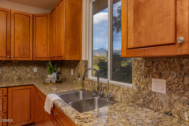Detail Gallery Image 3 of 33 For 11966 N Ventura Ave, Ojai,  CA 93023 - 3 Beds | 2 Baths