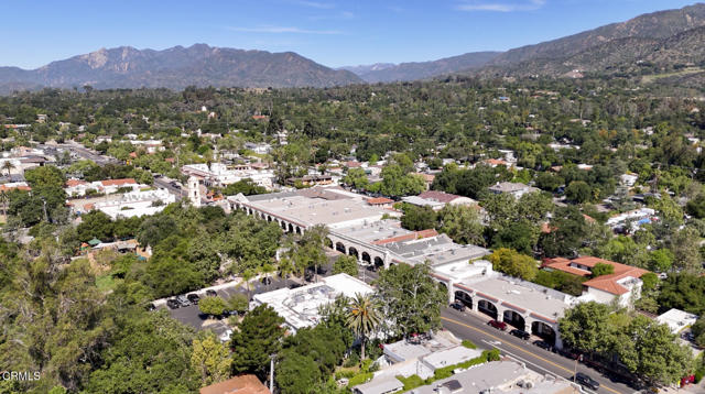 1797 Foothill Road, Ojai CA: https://media.crmls.org/mediaz/6063f200-39ba-4de9-b294-ef999a3cec81.jpg