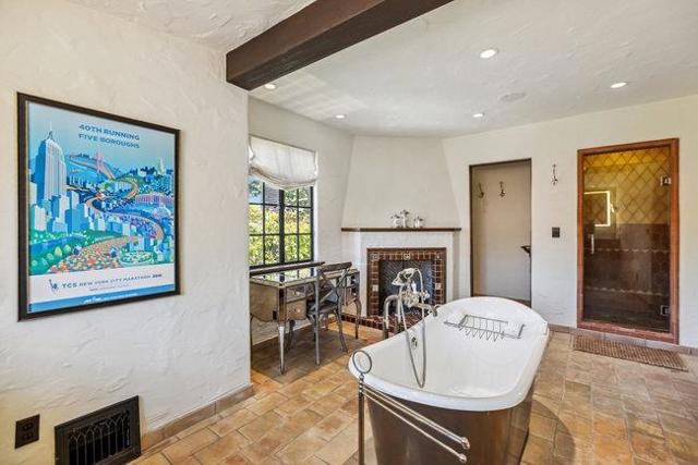 2307 Easton Drive, Burlingame CA: https://media.crmls.org/mediaz/60646a90-8b0a-43d2-8105-2ff22ef0027b.jpg