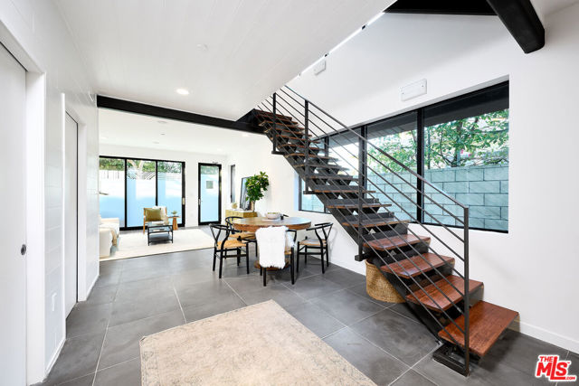 746 Brooks Avenue, Venice CA: https://media.crmls.org/mediaz/6064b5a5-c8ee-4489-accc-dedd05bd41fd.jpg
