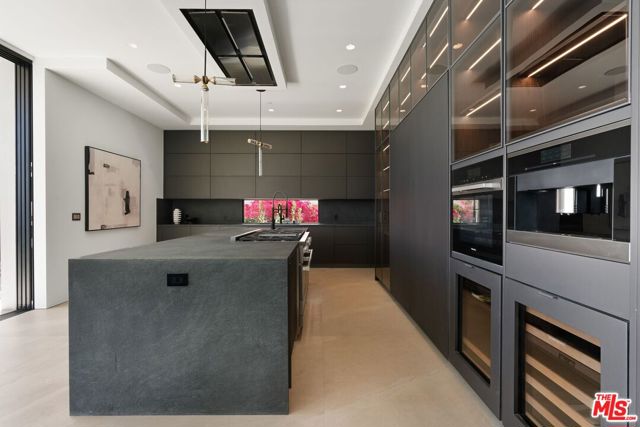 2180 Stradella Road, Los Angeles CA: https://media.crmls.org/mediaz/60650e18-846f-4d9a-b4e8-ecc6509e9c6b.jpg