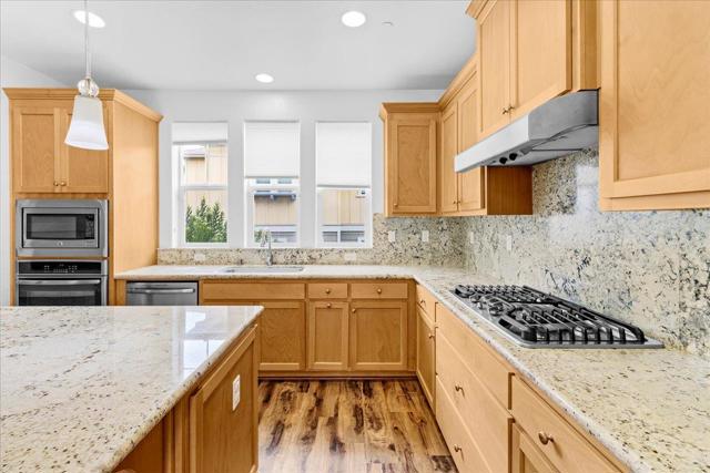 2731 Bungalow Drive, Marina CA: https://media.crmls.org/mediaz/60655d59-fb0b-4e1d-9c7e-6206e0081bfd.jpg