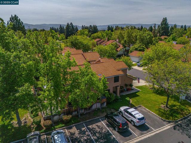 318 Marie Cmn, Livermore CA: https://media.crmls.org/mediaz/6065c6e7-b925-4ae5-9b76-e7fe4a7863d6.jpg