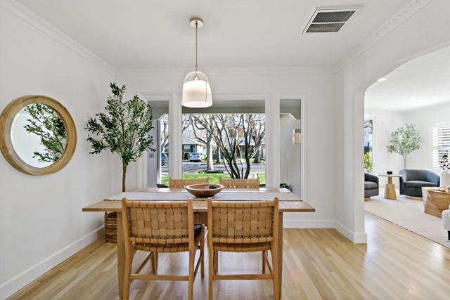 847 Willow Glen Way, San Jose CA: https://media.crmls.org/mediaz/60663a82-4605-457d-9c6f-29fa57c925a1.jpg