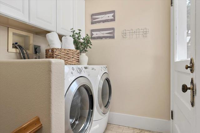 302 Los Gatos Boulevard, Los Gatos CA: https://media.crmls.org/mediaz/60667ac4-4e1a-4fcc-a2d5-5244fba733b3.jpg