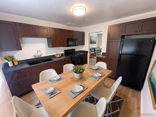2254 Garnet Ave, San Diego CA: https://media.crmls.org/mediaz/606697bd-75c5-48b1-9c0d-a17a2b3edca0.jpg