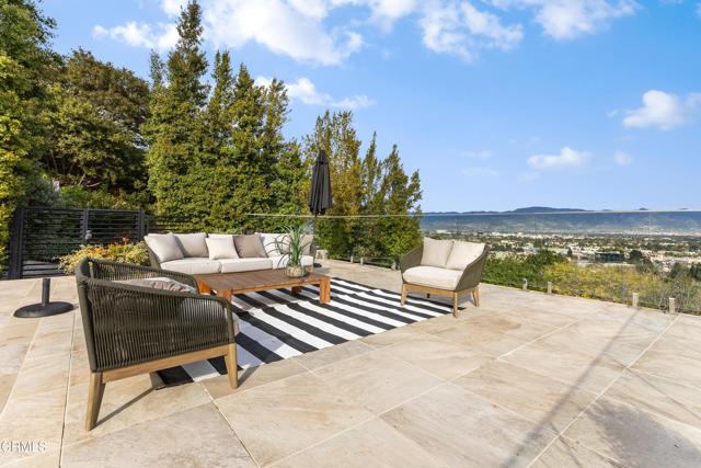 Detail Gallery Image 35 of 69 For 12480 Viewcrest Rd, Los Angeles,  CA 91604 - 5 Beds | 7 Baths