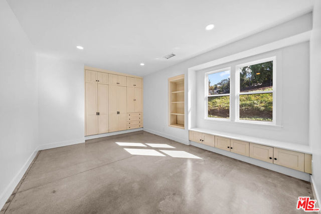 32070 Via Vera, Bonsall CA: https://media.crmls.org/mediaz/60671a9c-fd53-4222-95b5-5c2fa6a747cc.jpg