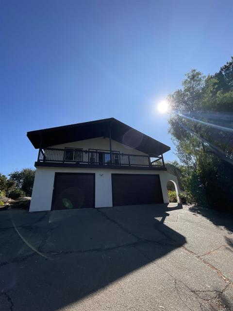 28655 Miller Road, Valley Center CA: https://media.crmls.org/mediaz/606735ed-9441-4fc9-8414-a0ccf1f9a849.jpg