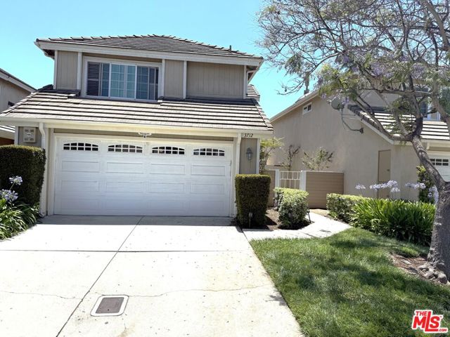 3712 Carrington Court, Inglewood CA: https://media.crmls.org/mediaz/6067539b-0ce7-49cf-8a3d-2f857d2e1d63.jpg
