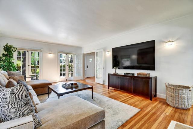 901 Laurel, San Mateo CA: https://media.crmls.org/mediaz/606853c1-256b-4184-8ad5-1ec35af99477.jpg