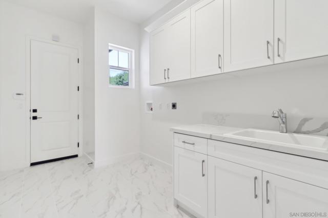 2745 Alexander Dr, Escondido CA: https://media.crmls.org/mediaz/6068c7f2-49b9-4e37-b497-4f2f76edf2a3.jpg