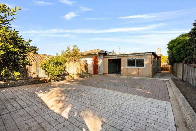 641 Main Street, Soledad CA: https://media.crmls.org/mediaz/6068cbbc-75f8-422a-828e-489037b60bf3.jpg