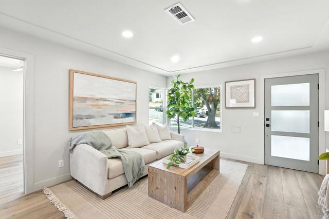 3777 Poe Street, San Diego CA: https://media.crmls.org/mediaz/6068d0fd-4072-45d4-a560-21881fa83ef1.jpg