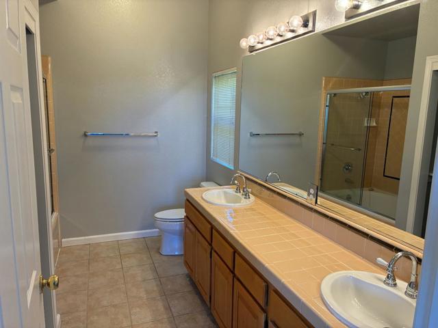 121 Crescent Court, Brisbane CA: https://media.crmls.org/mediaz/60697372-e25d-4e4f-8302-ac9f309cc0bf.jpg