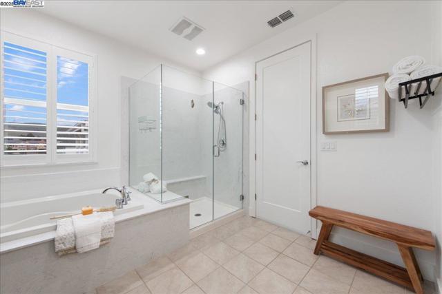 4026 Chalk Hill Way, Dublin CA: https://media.crmls.org/mediaz/6069b3dd-b186-485b-9514-a4c7348a5076.jpg