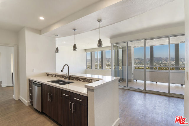 5670 Wilshire Boulevard, Los Angeles CA: https://media.crmls.org/mediaz/606a7a67-c010-40c0-897c-a19ec6eb5551.jpg