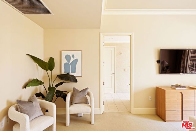 10727 Wilshire Boulevard, Los Angeles CA: https://media.crmls.org/mediaz/606a87cf-5e3e-4c1a-8da9-b8ffda33df5c.jpg