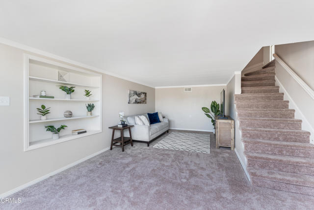 47 Grandview Circle, Camarillo CA: https://media.crmls.org/mediaz/606a9fa6-4889-4361-ae06-add24d94aa69.jpg
