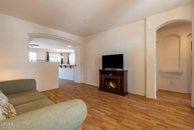 Detail Gallery Image 7 of 29 For 7505 Eisenhower St, Ventura,  CA 93003 - 3 Beds | 2 Baths