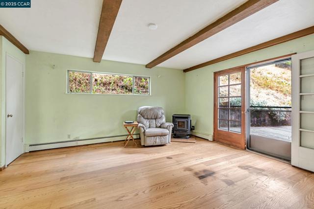 2435 Lunada Ln, Alamo CA: https://media.crmls.org/mediaz/606cce42-1802-4e03-9f57-6f0b1d02d5d4.jpg