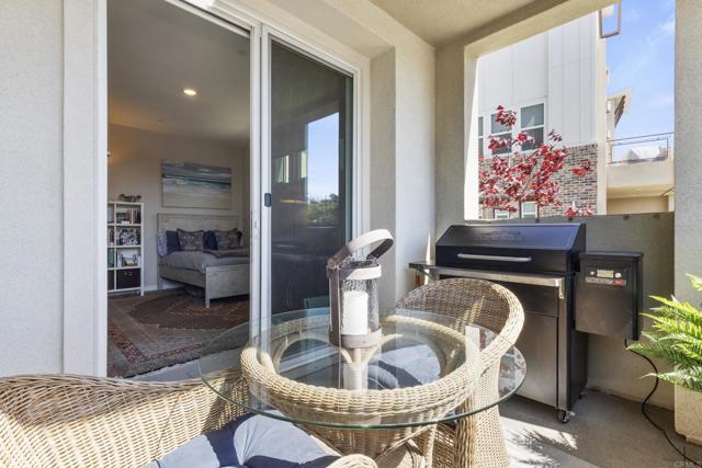 6132 Colt Place, Carlsbad CA: https://media.crmls.org/mediaz/606d3966-25b2-40ca-9569-1eb9345c6d93.jpg