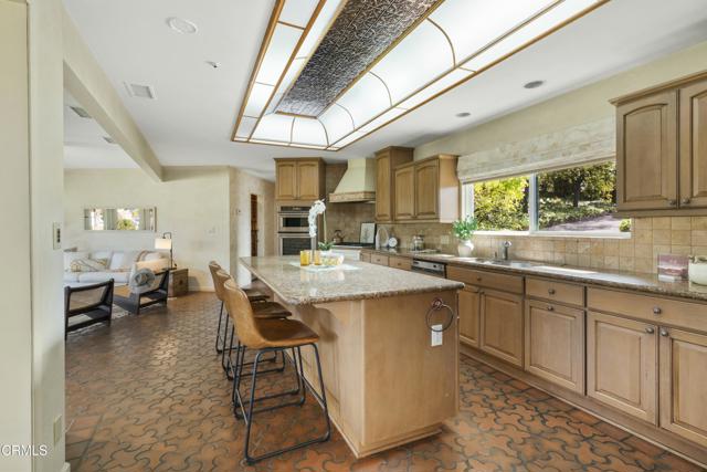 230 Avocado Place, Camarillo CA: https://media.crmls.org/mediaz/606dedb4-4e21-4258-9a8b-2ee87465b62a.jpg