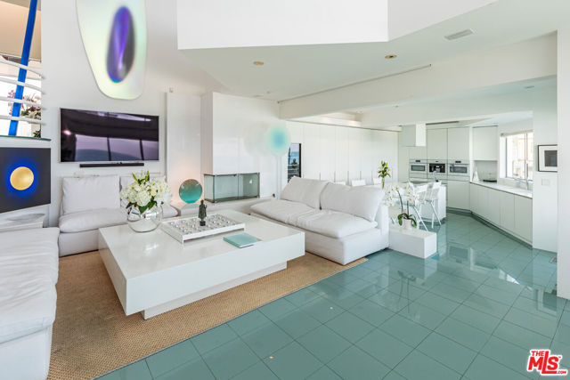 Drew Fenton | 21016 Pacific Coast Highway Malibu CA | MLS: 7470562 Drew Fenton | 21016 Pacific Coast Highway Malibu CA | MLS: 7470562