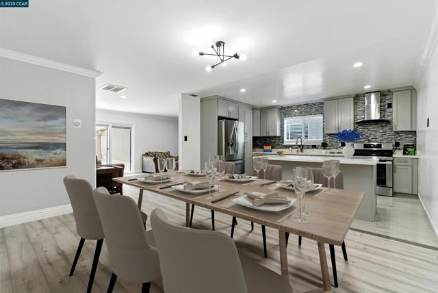 1015 Falcon Dr, Vallejo CA: https://media.crmls.org/mediaz/606f5ce6-0fc2-44a4-93a9-232c83fb017a.jpg