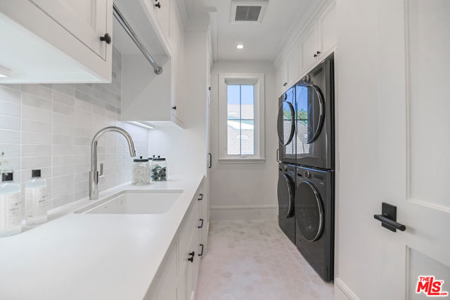 Image 34 of 38 For 1072 Amalfi Drive