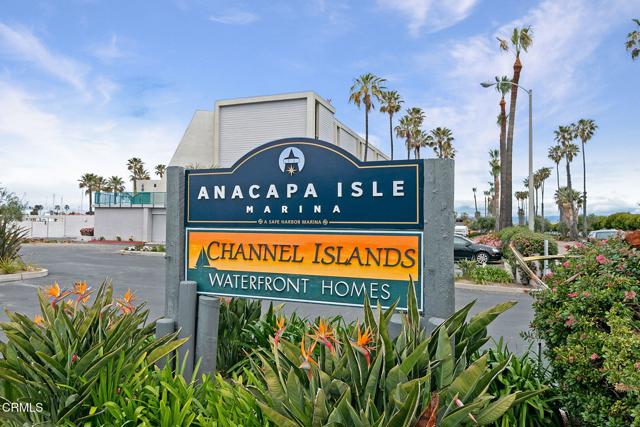 2901 Peninsula Road, Oxnard CA: https://media.crmls.org/mediaz/606fb17b-c9e6-437a-a32e-f8c15c57d586.jpg