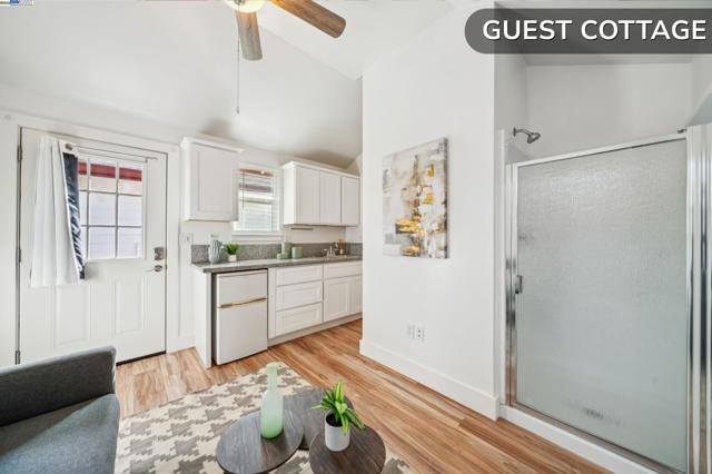 507 Maple St, Livermore CA: https://media.crmls.org/mediaz/607076c9-203c-46e3-9a1a-d8bb997e611a.jpg