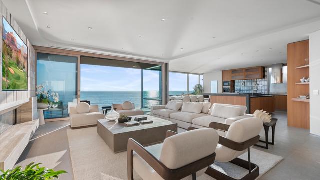 1230 Neptune Ave, Encinitas CA: https://media.crmls.org/mediaz/6070ea32-e5aa-4f09-b5ee-4dd73acd759c.jpg