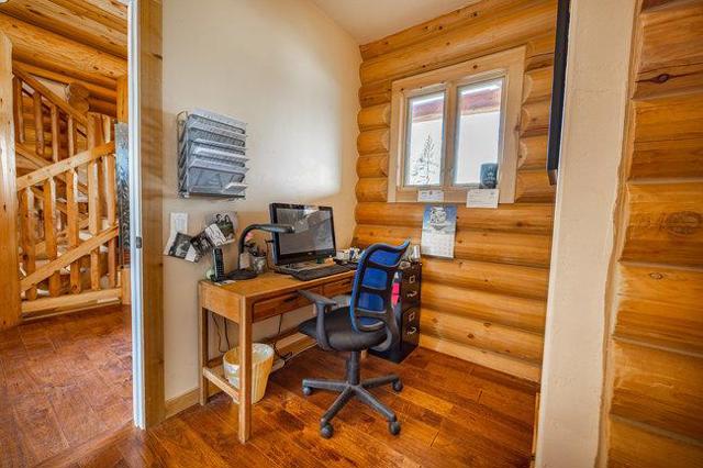 2081 Ponderosa Way, Murphys CA: https://media.crmls.org/mediaz/607118f3-e3d3-4b0a-8295-53ebece7bf17.jpg