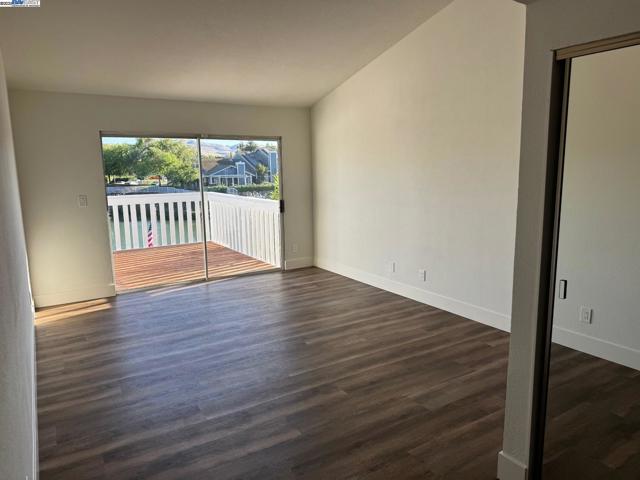 118 Pelican Loop, Pittsburg CA: https://media.crmls.org/mediaz/60712ece-af09-42b9-83ae-bbd2021510d4.jpg