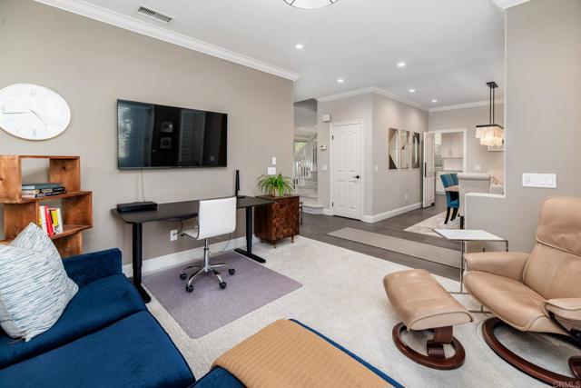 Detail Gallery Image 6 of 46 For 3596 Torrey View Ct, San Diego,  CA 92130 - 4 Beds | 3/1 Baths