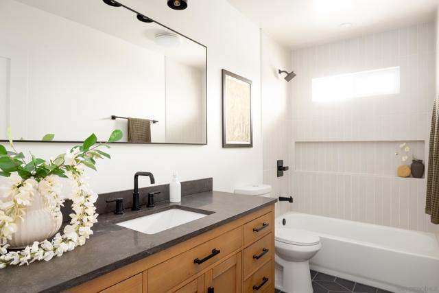 1776 Archer St, San Diego CA: https://media.crmls.org/mediaz/60716d59-264f-452f-95cc-a774e0ed4d29.jpg