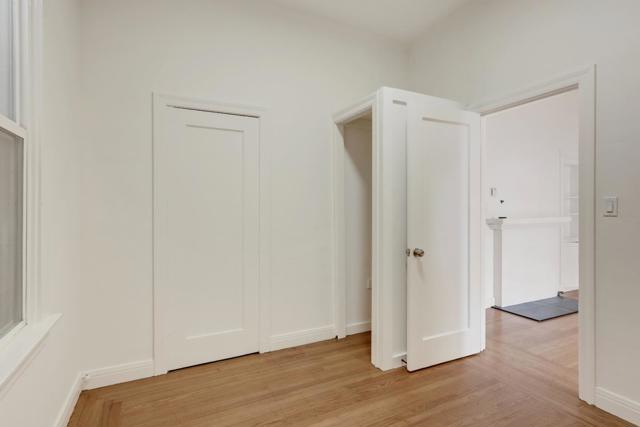 213 7th Street, Oakland CA: https://media.crmls.org/mediaz/60728bb5-b9c6-4136-8c97-e89bb034e686.jpg