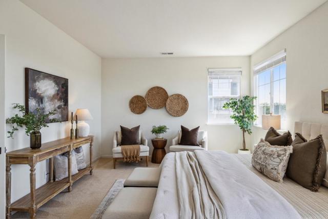 4276 Bay Crest Circle, Seaside CA: https://media.crmls.org/mediaz/60728f4e-d800-443d-90c9-4ef3a827da62.jpg