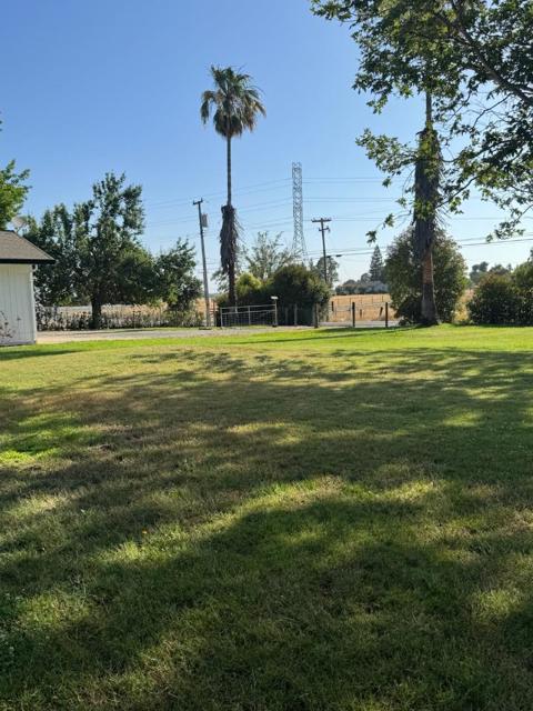 12445 Alta Mesa Road, Herald CA: https://media.crmls.org/mediaz/6073ab24-88b1-4154-a288-bf3a7132d038.jpg