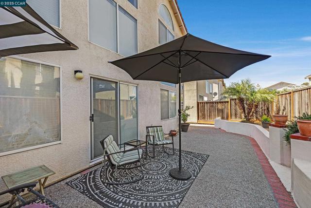 967 Heather Ln, San Lorenzo CA: https://media.crmls.org/mediaz/60741a9a-9654-469e-b9e5-adeb6efb558a.jpg